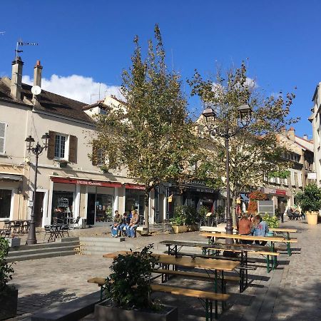 Le Saint Jean Apartment Melun Exterior photo